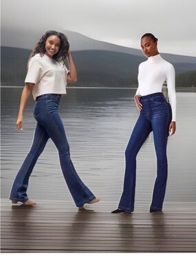 NWOT SPANX Dark Blue Flare Jeans Size Large
